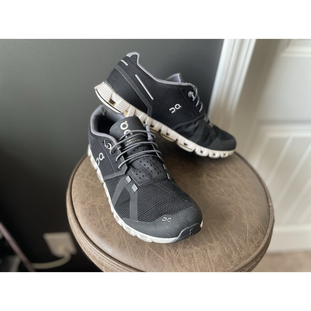 On Cloud 5 Women's Running Shoes Black White Gray Mesh US 9 EU 40.5 Read Desc.